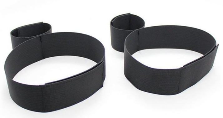 accessoire d attache poignets cuisses