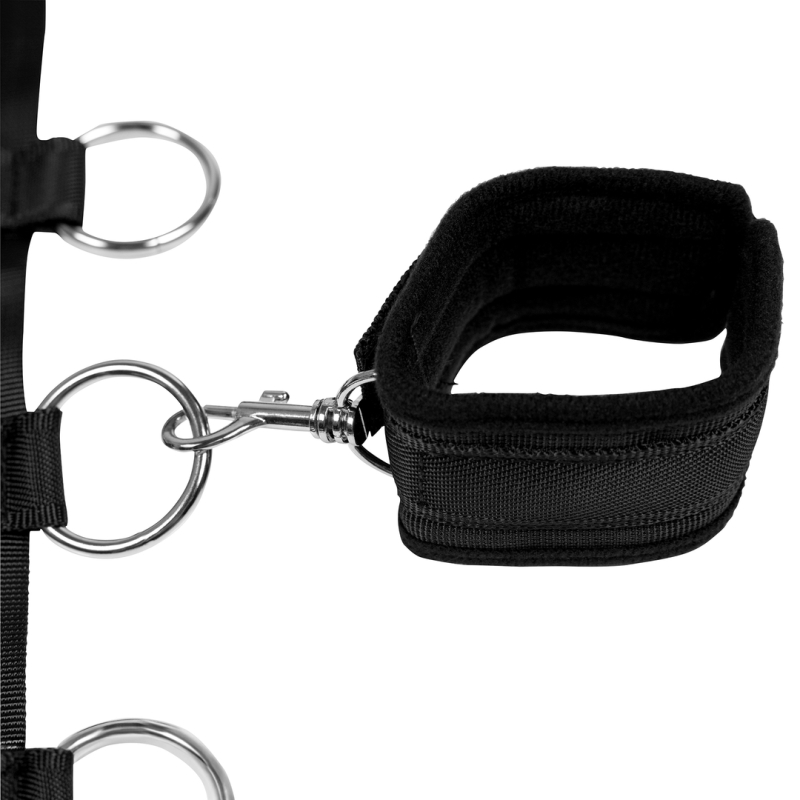 attaches sm avec collier et menottes restraint 7