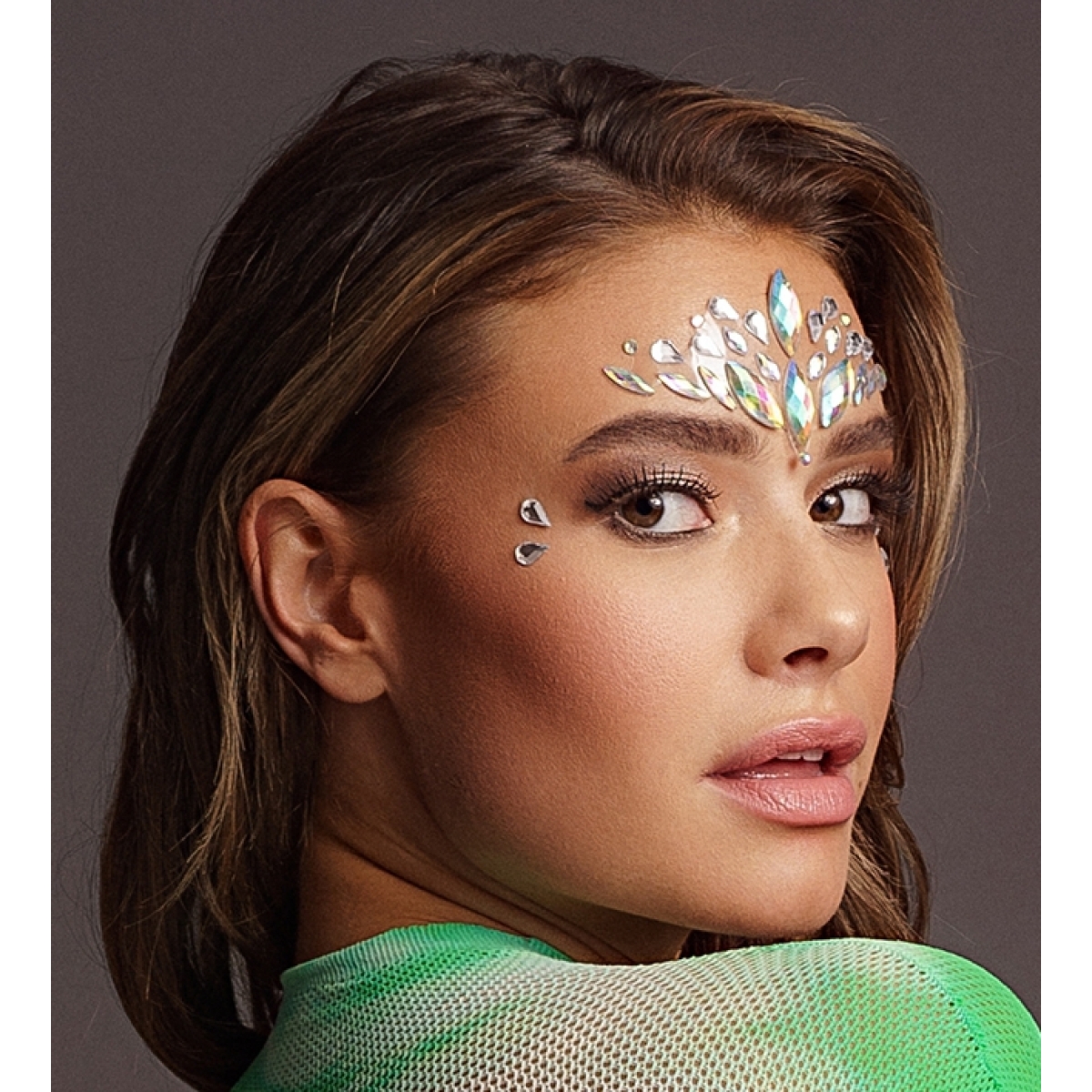 body decollete en v brianna dazzling avec strass facial 10