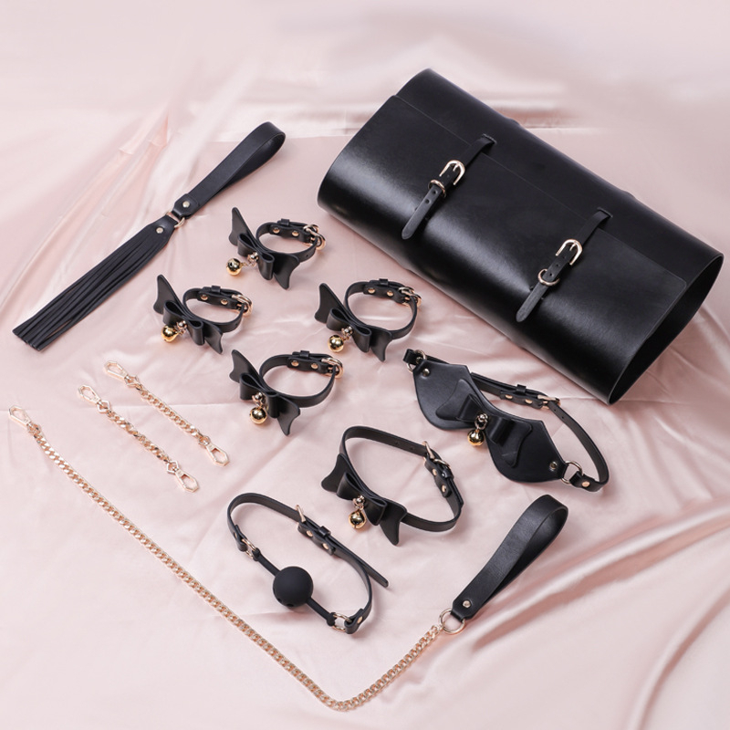 bow tie bondage kit with bag 1