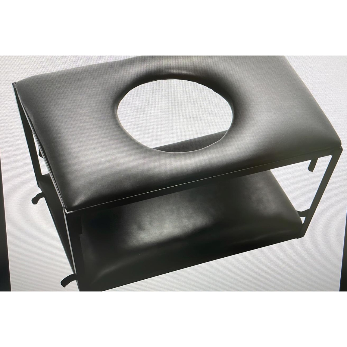 chaise bdsm queening chair 8 accessoires 6