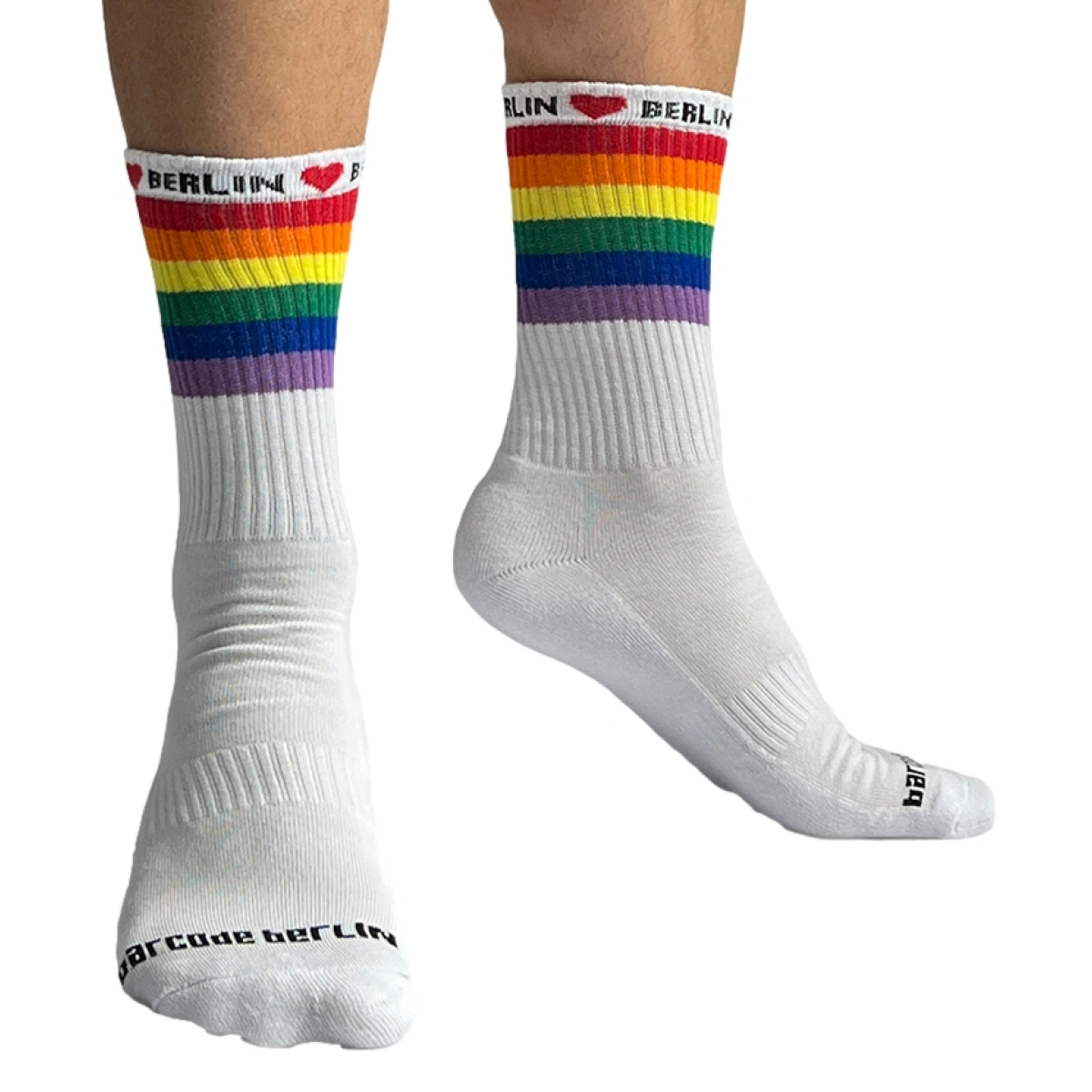 chaussettes blanches pride love berlin