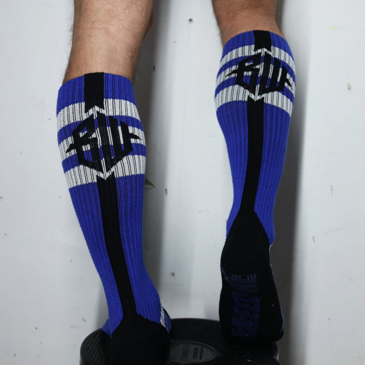 chaussettes hautes retro remix bleues 1