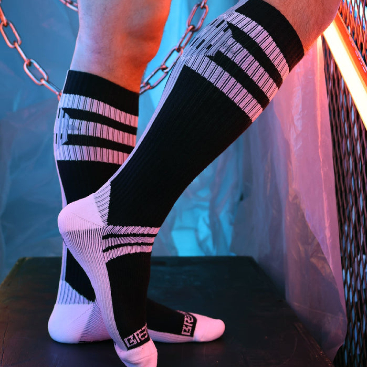 chaussettes hautes retro remix noires