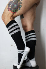 chaussettes hautes retro remix noires 3