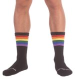 chaussettes noires pride gym rainbow