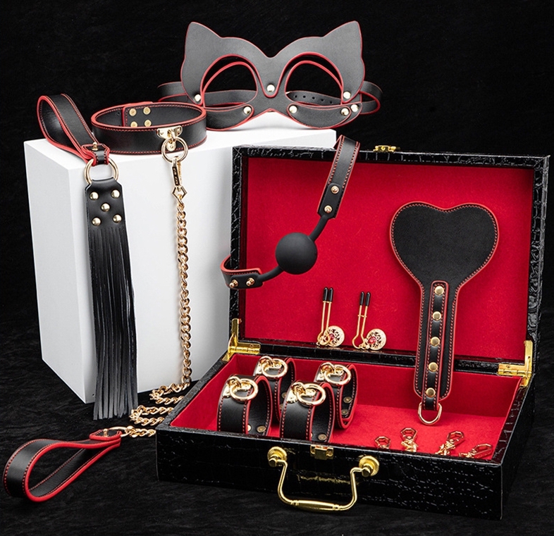coffret sm bondage 8 pieces noir rouge