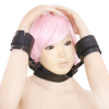 collier a clips avec menottes de poignets 2