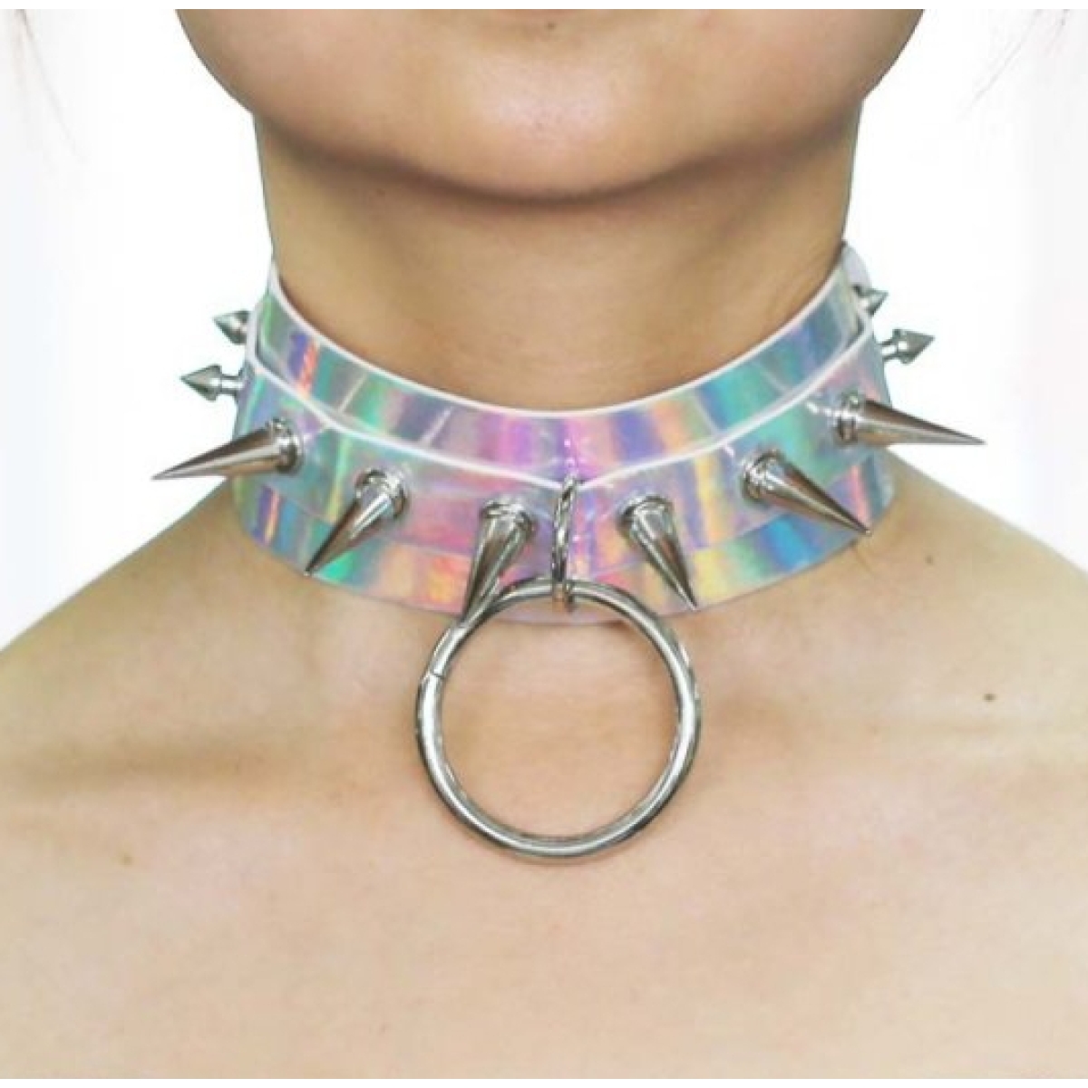 collier a pointes strobo laser argente 3