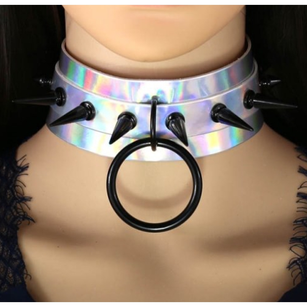 collier a pointes strobo laser argente noir 1