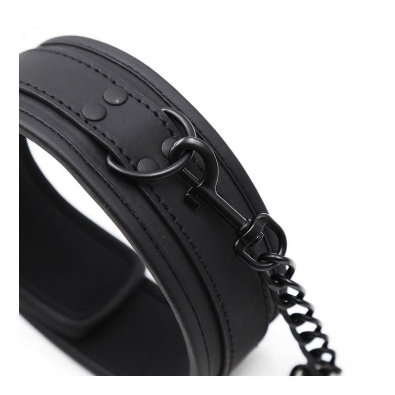 collier soumission avec laisse noir 2
