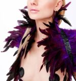 couvre epaules plumes violet