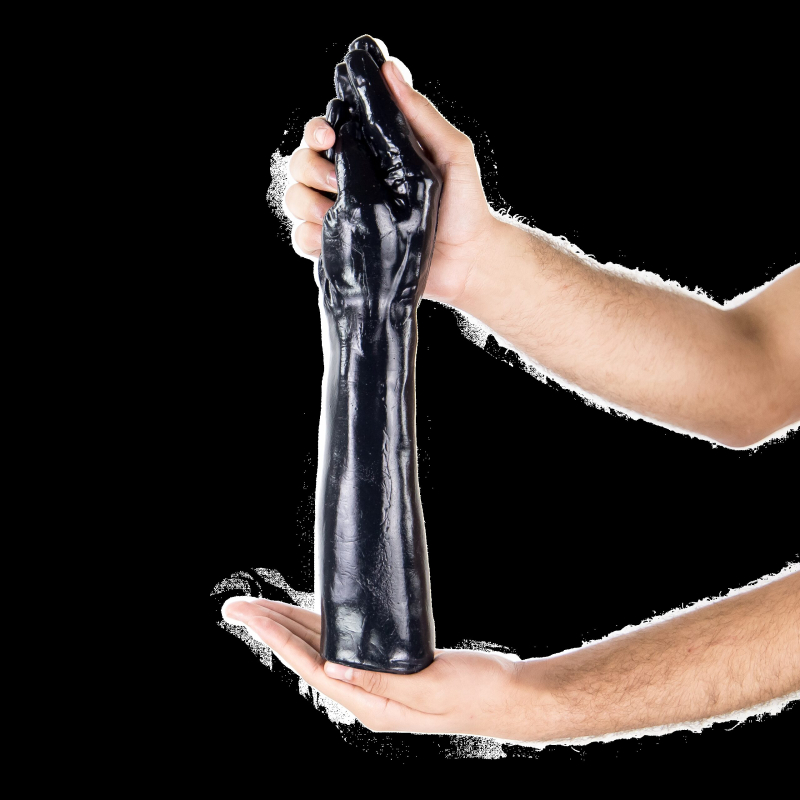 fist and glory 35 x 75 cm 1 scaled