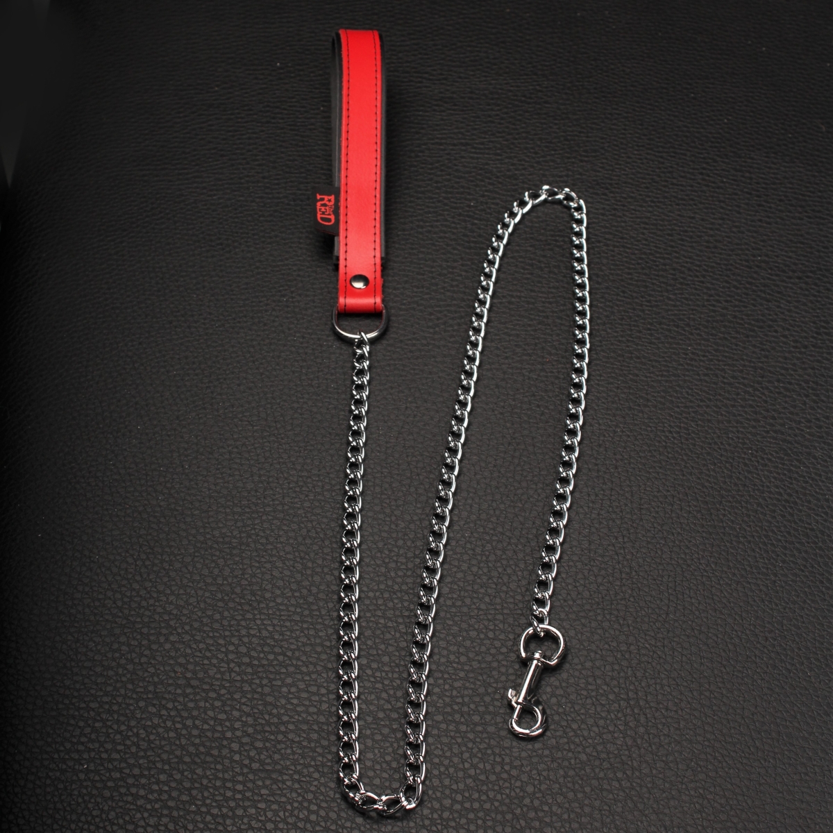 laisse avec poignee en cuir 1m rouge 3 scaled