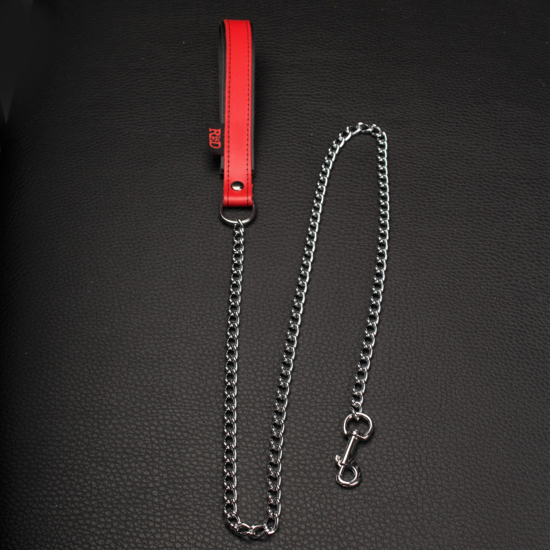 laisse avec poignee en cuir 1m rouge 3 scaled