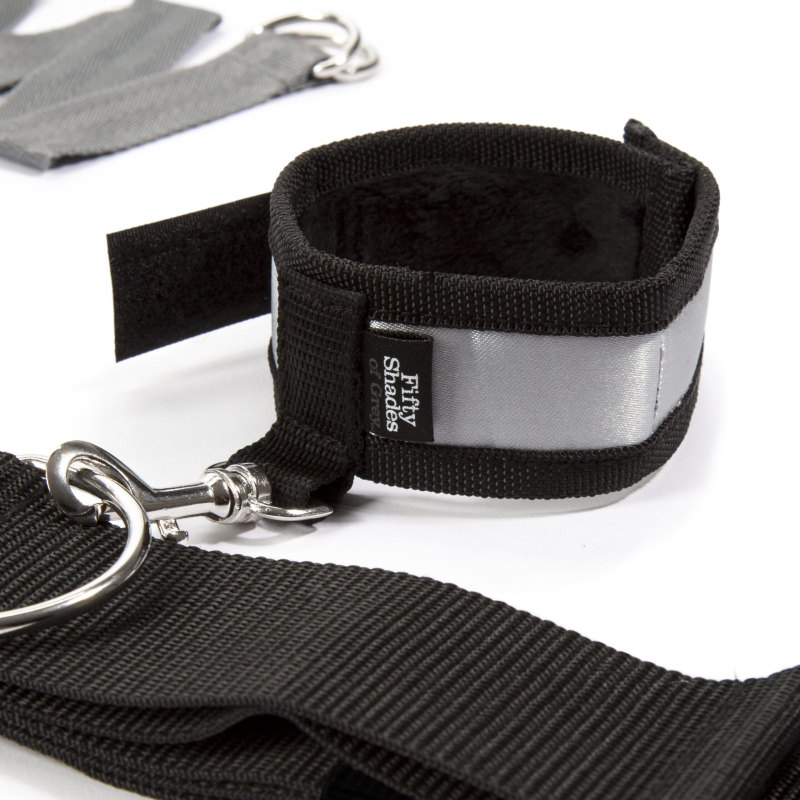 lien de contrainte pour lit fifty shades of grey 5 scaled