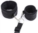 lien et menottes bed restraint 1