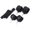 lien et menottes bed restraint