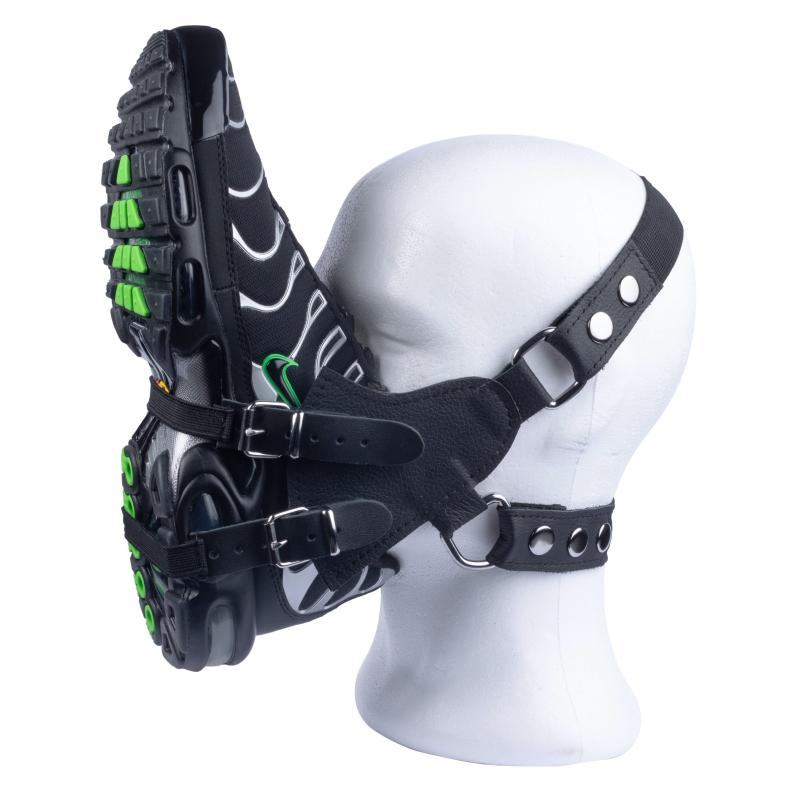 masque en cuir sniff my sneaker 3 scaled