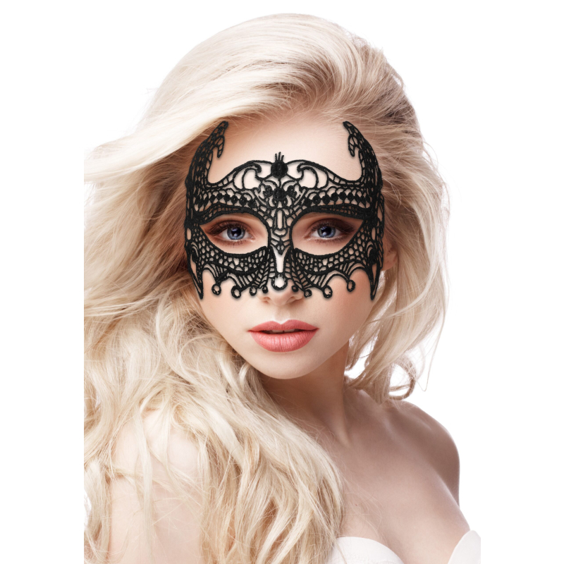 masque en dentelle empress noir 2 scaled