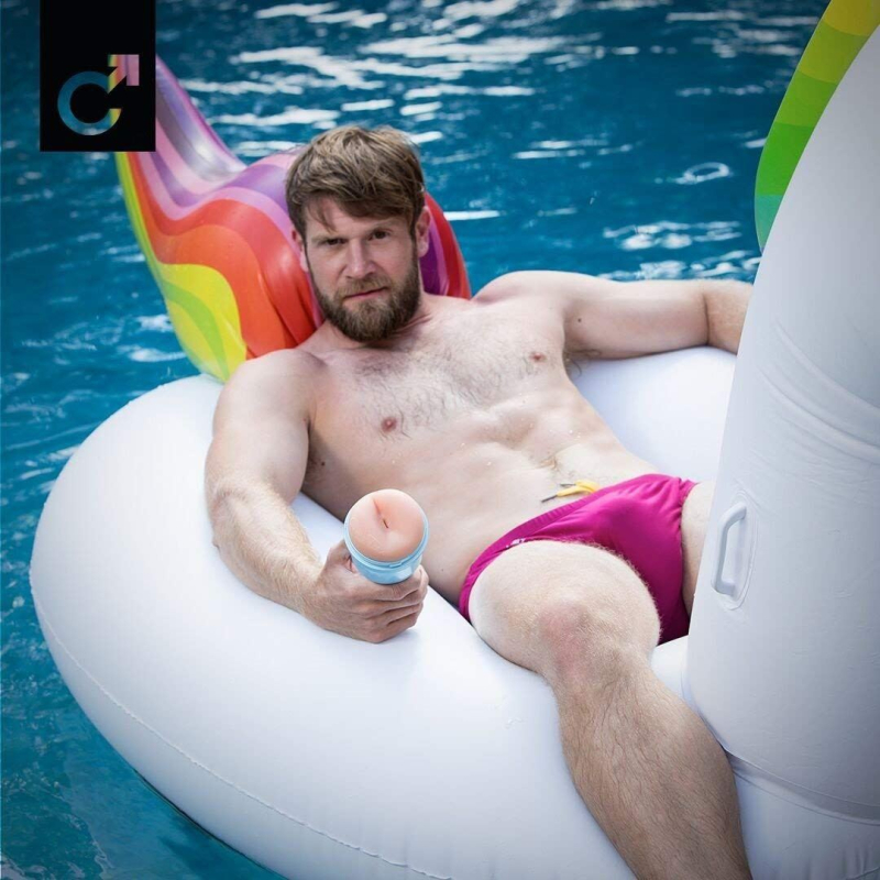 masturbateur fleshjack boys cul colby keller 9