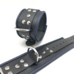 menotte en cuir noirrouge 2