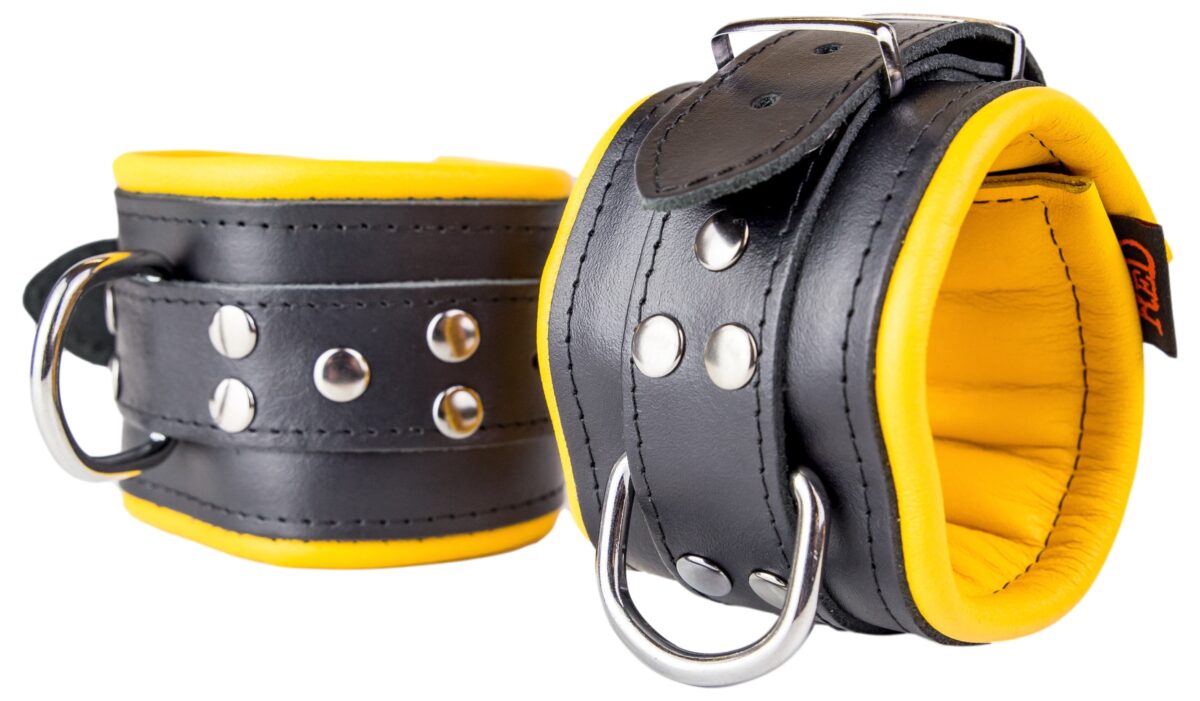 menotte pour pied en cuir rembourre noirjaune 11 scaled