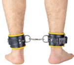 menotte pour pied en cuir rembourre noirjaune 9 scaled