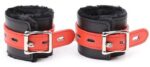 menottes avec fourrure noires rouges 1