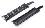 menottes avec ventouse strongcup noires 2