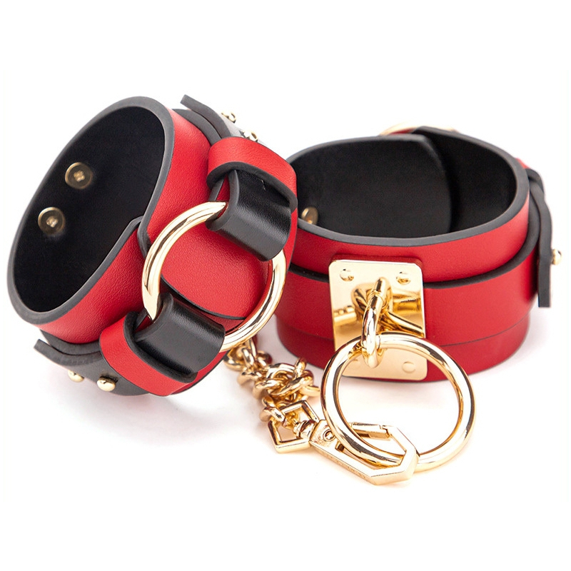 menottes de poignets goldy cuff rouge noir 1