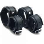 menottes de retenue chevilles mains en cuir 3