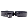 menottes de retenue cuisses mains en cuir 5 scaled