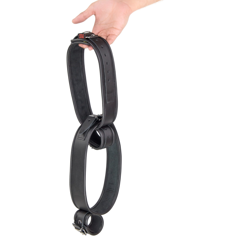 menottes de retenue cuisses mains en cuir 6 scaled