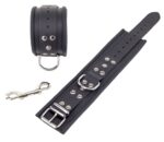 menottes en cuir pour chevilles noir 3