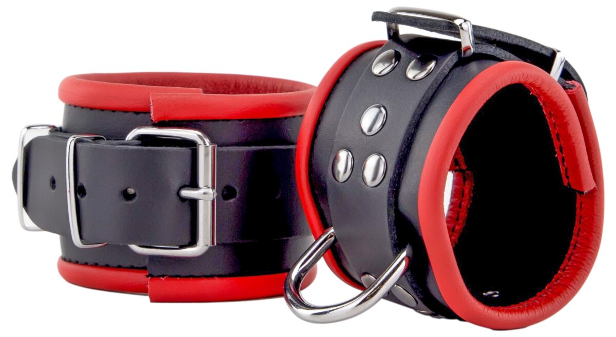 menottes en cuir pour poignets noir rouge 6