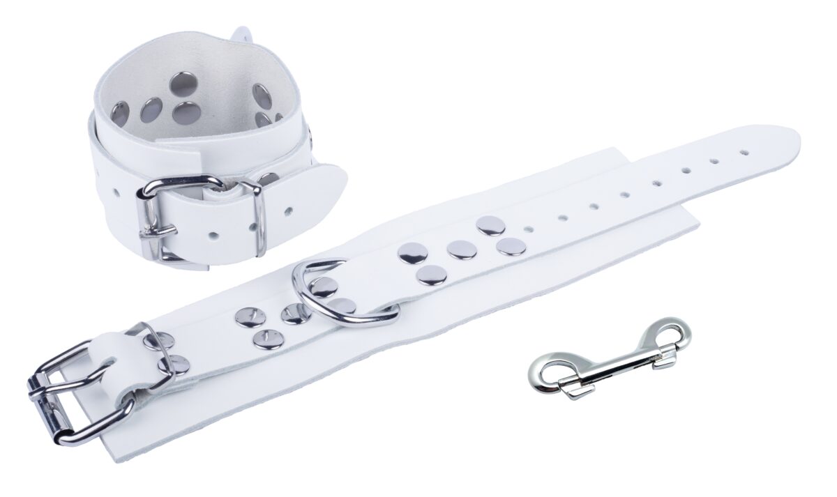 menottes en cuir ultra blanches 3 scaled