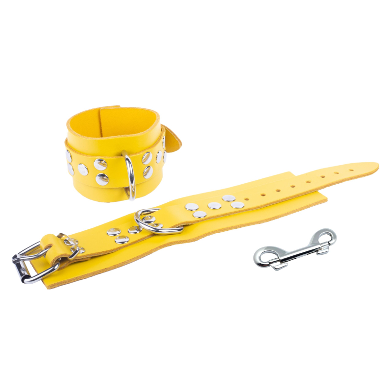 menottes en cuir ultra jaunes 3 scaled