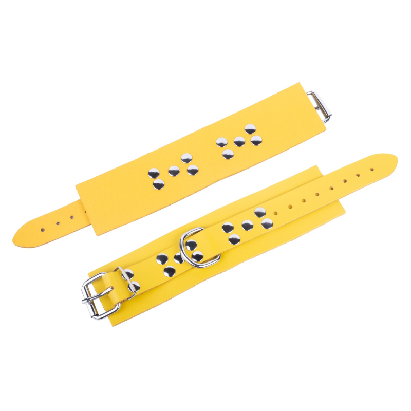 menottes en cuir ultra jaunes 4 scaled