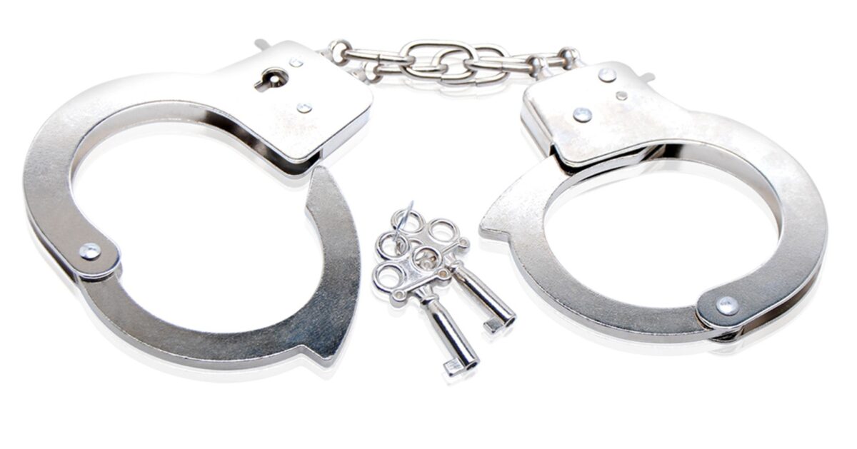 menottes en metal fetish fantasy series