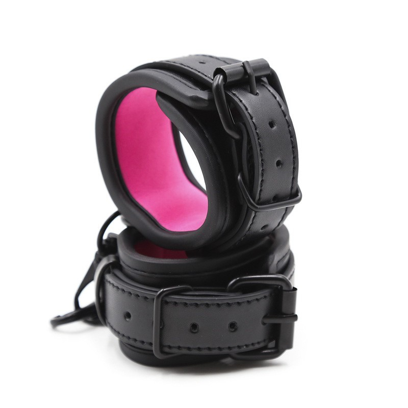 menottes noir rose 2