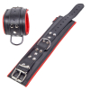 menottes rembourrees en cuir pour les chevilles noir rouge 3