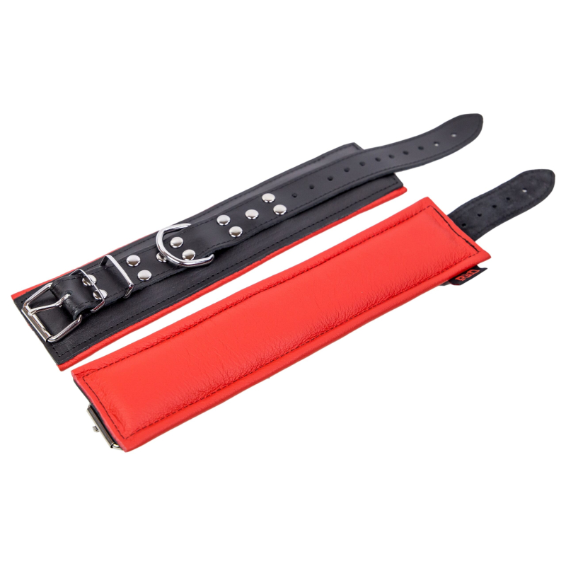 menottes rembourrees en cuir pour les chevilles noir rouge 5 scaled