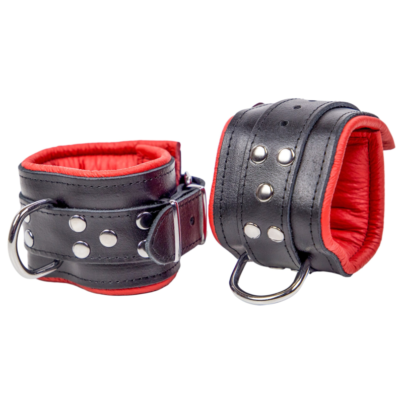 menottes rembourrees en cuir pour les chevilles noir rouge 6 scaled