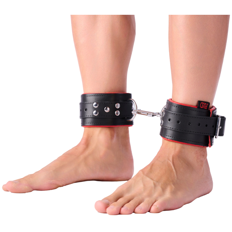 menottes rembourrees en cuir pour les chevilles noir rouge scaled
