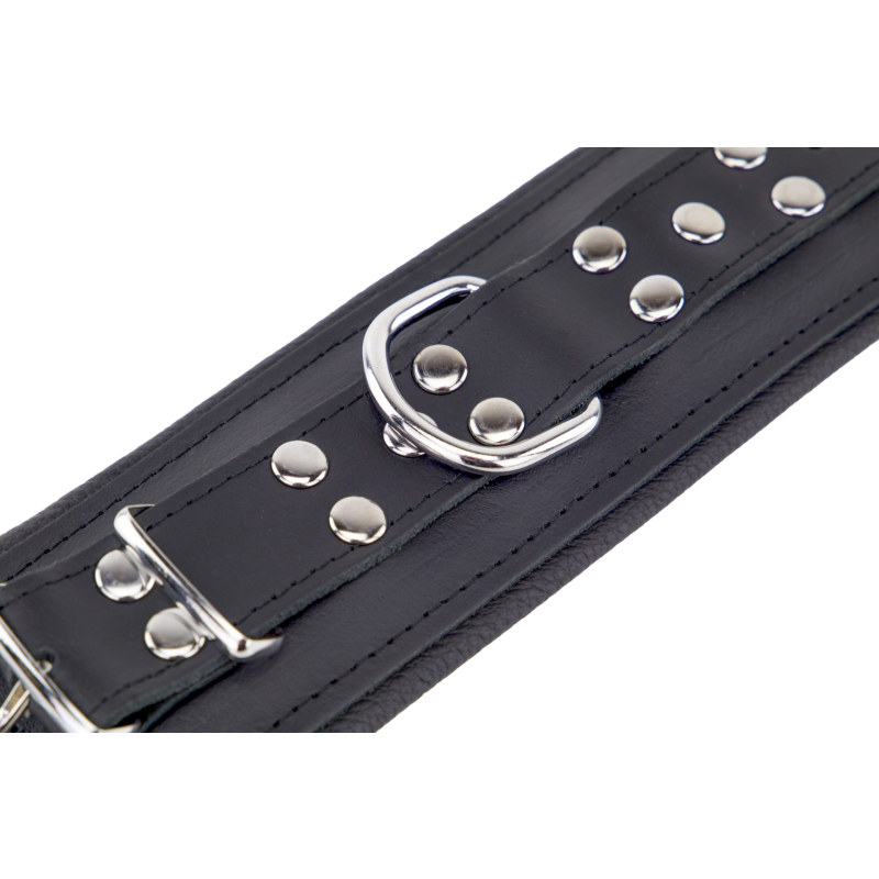 menottes rembourrees en cuir pour les poignets noir 5 scaled