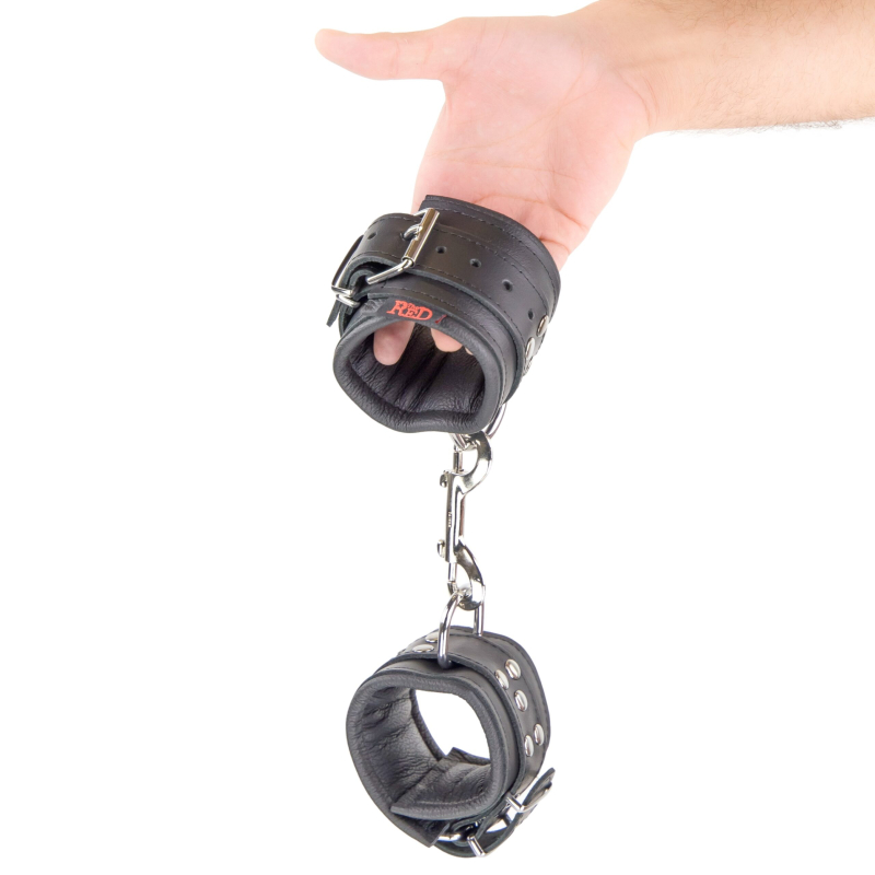 menottes rembourrees en cuir pour les poignets noir 6 scaled
