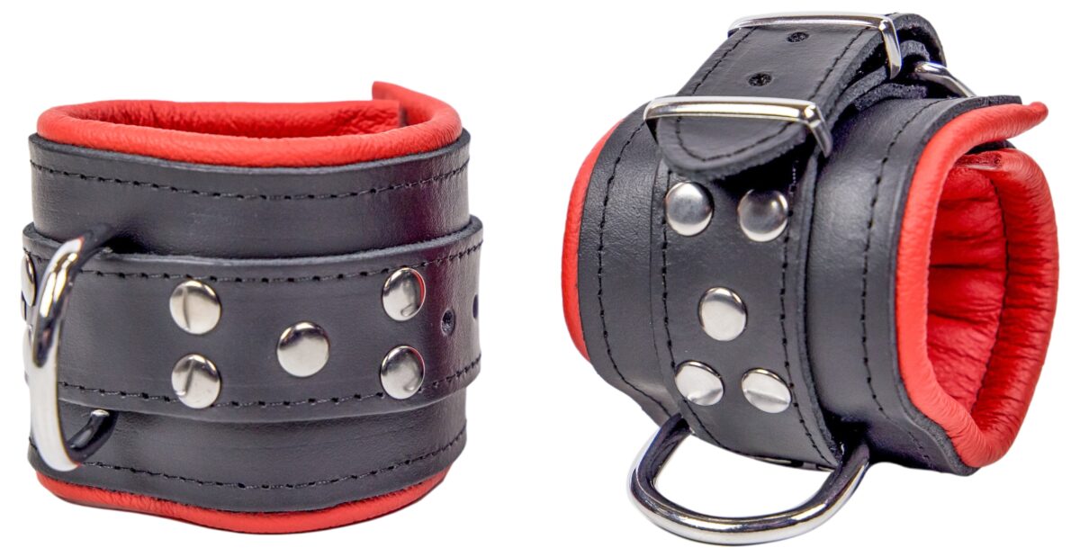 menottes rembourrees en cuir pour les poignets noir rouge 7 scaled