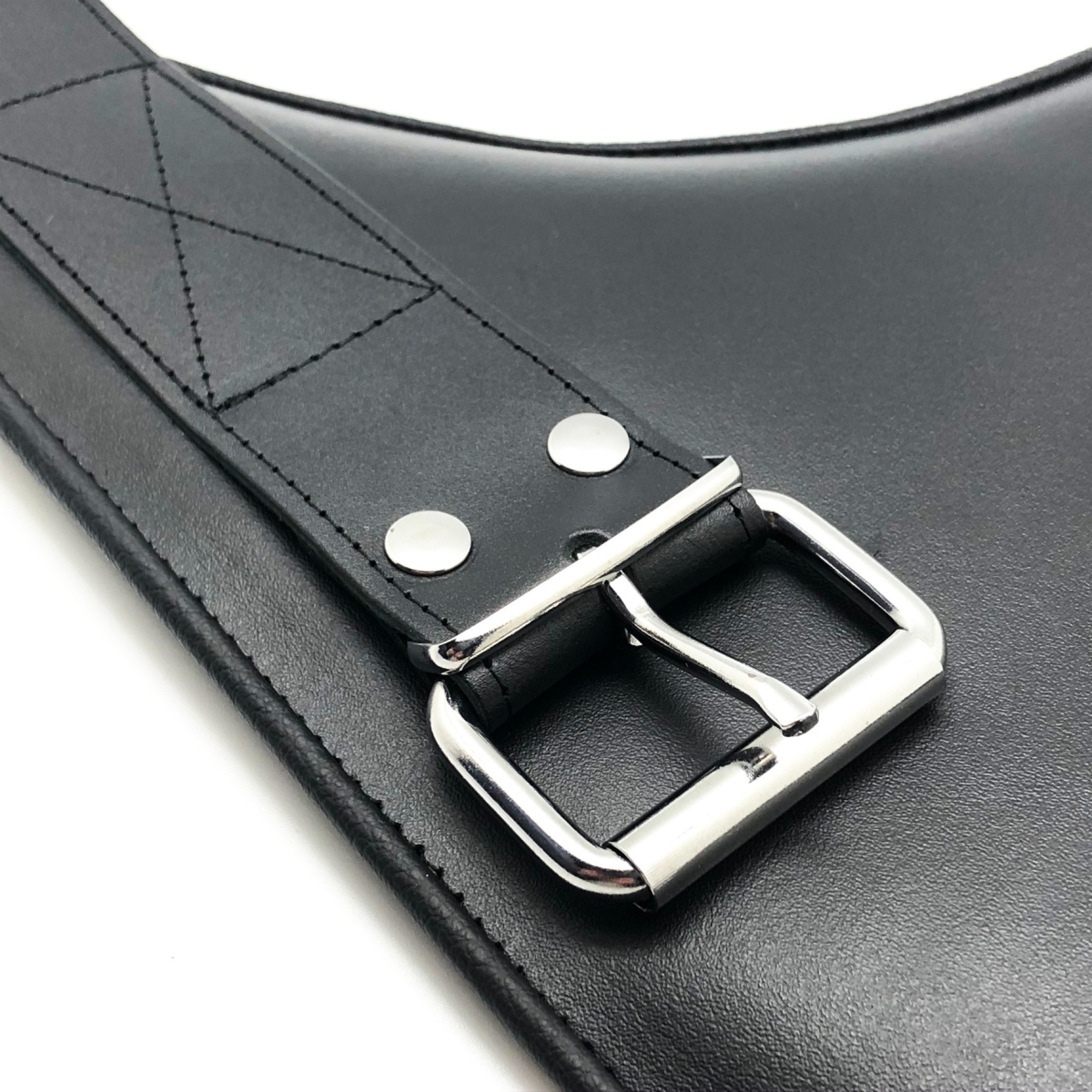 menottes suspension en cuir mainspieds 15