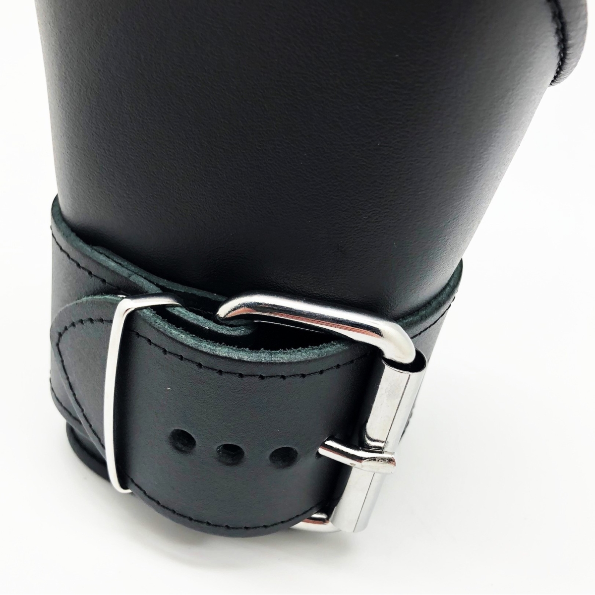 menottes suspension en cuir mainspieds 17